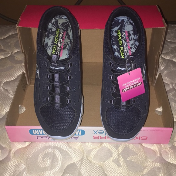 skechers memory foam tennis shoes